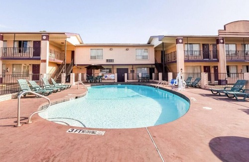 Texarkana House | An Upscale & Best Suite! W/ 24 hr Front Desk