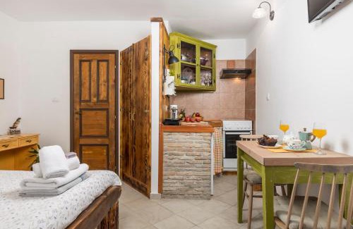 Mosenice House | Anamaria Rustic Apartments