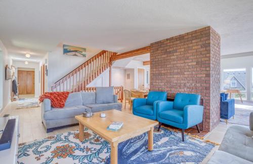 Lincoln City House | Anchor Blue