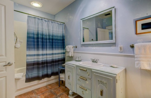 Wallaces New Smyrna Bed & Breakfast | Anchor Inn NSB Bed & Breakfast