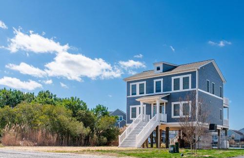 Captain's Cove House | Anchor's Away - Waterfront, Pet Friendly, Pools!