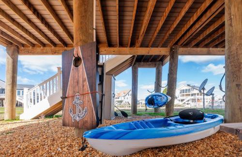 Captain's Cove House | Anchor's Away - Waterfront, Pet Friendly, Pools!