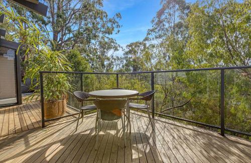 Metung House | Anchorage Views