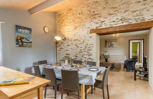 Port-Saint-Pere House | Ancien Bâtiment de Ferme Rénové entre Nantes et Pornic avec Jardin et Activités - FR-1-306-1028