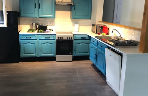 Puylaurens Cottage | Ancien Corps de Ferme au Milieu des Tournesols