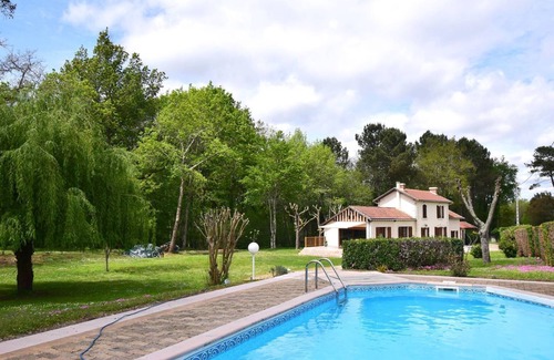 Reaup-Lisse House | Ancienne gare en pleine nature avec piscine privée