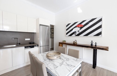 Plaka Apartment | Ancient Athens Great Apt Home Office w/Acropolis View