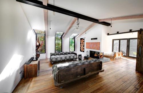 Warburton House | Ancient Future style at Warby Sabi