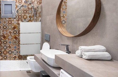 Irakleio House | Andos Cozy & Luxury Upgraded Apartments