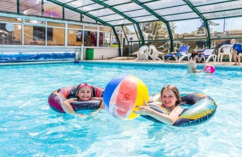 Axminster Resort | Andrewshayes Orchard Retreat