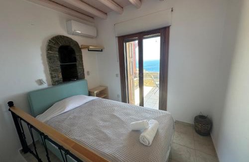 Megas Yialos-Nites House | Andros Escape Condos