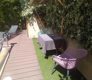 Castelnau-le-Lez Bed & Breakfast | Anemones