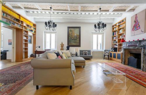 Rione IX Pigna Apartment | Angi's home the new Luxury in Rome heart