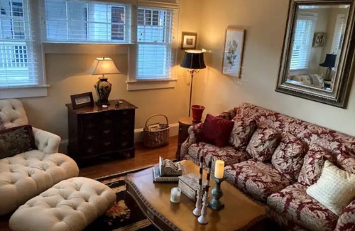 Dilworth House | Anita's cozy comfort sanctuary