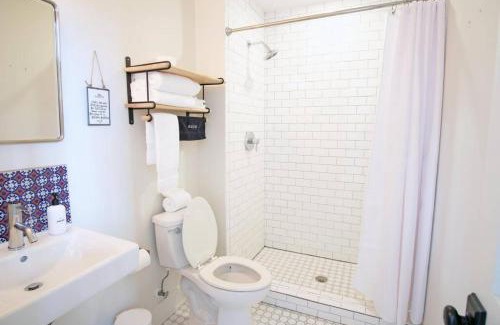 Yamacraw Village Apartment | Annabelle 4B - New