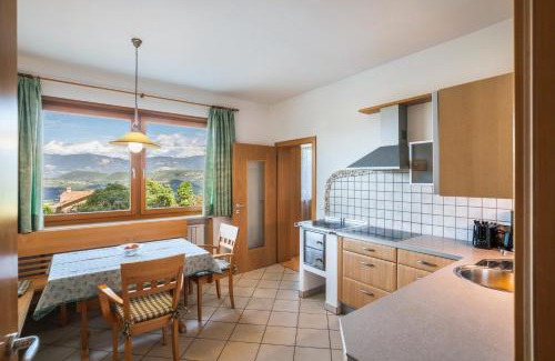 Caldaro Sulla Strada del Vino Apartment | Annenhof Apt Spatz in der Hand