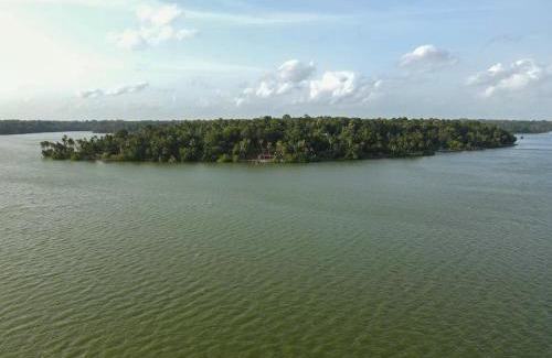 Quilon Apartment | Anoop's Lake View Cottage -2BHK