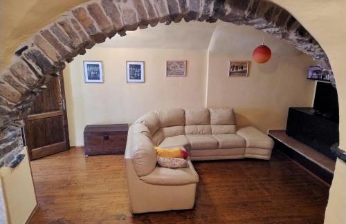 Montalto Ligure Apartment | Antico Arco