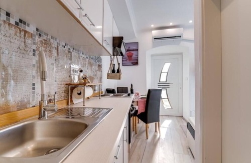 Bakar Apartment | Antigona