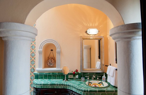 San Miguel de Allende Bed & Breakfast | Antigua Capilla B&B
