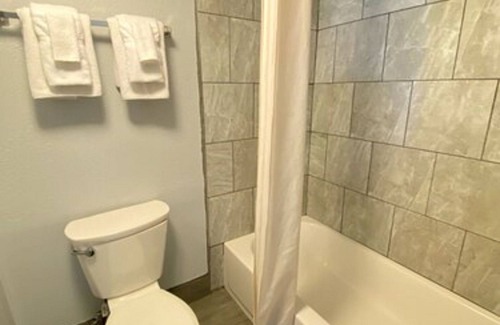 Antioch Hotel | Antioch Quarters Inn and Suites