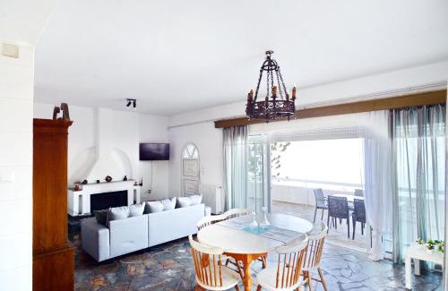 Xylokastro-Evrostina Apartment | Antorina Beachfront Villas