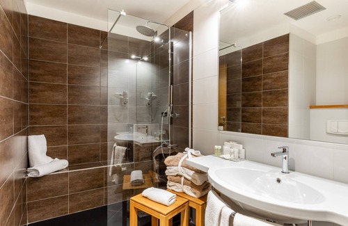 Castel San Pietro Terme Hotel | Anusca Palace Hotel
