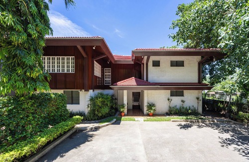 Punta Engano Villa | Anza Mactan Beach House 5 bedroom Villa w/Private Pool & Beachfront