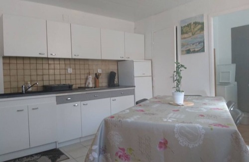 Saint-Laurent-de-la-Salanque Apartment | apartment in villa on the ground floor