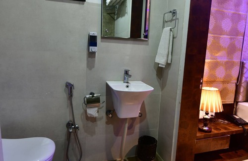 Sualkuchi Hotel | AP Homes