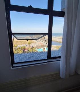 Caioba Apartment | Ap Matinhos - Pé na areia e Vista para o Mar - Praia Brava - Caiobá