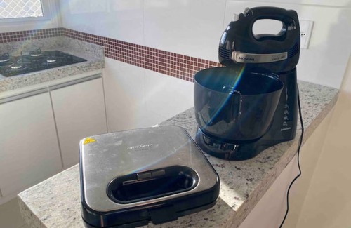 Pampulha Apartment | AP2: 300 megs of internet, with air, new.