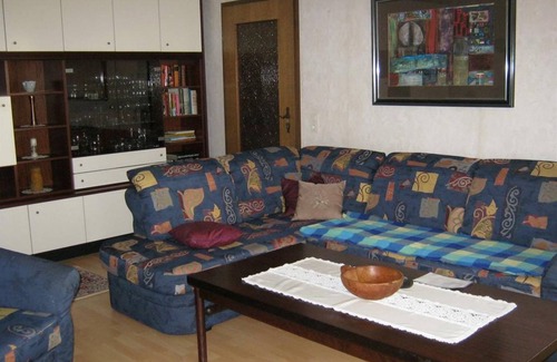 Neustadt-Hambach Apartment | Apartment Bartlog