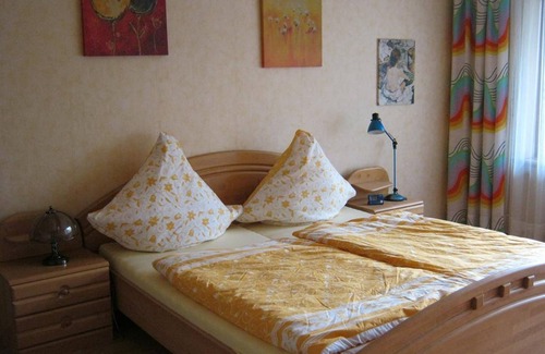 Neustadt-Hambach Apartment | Apartment Bartlog