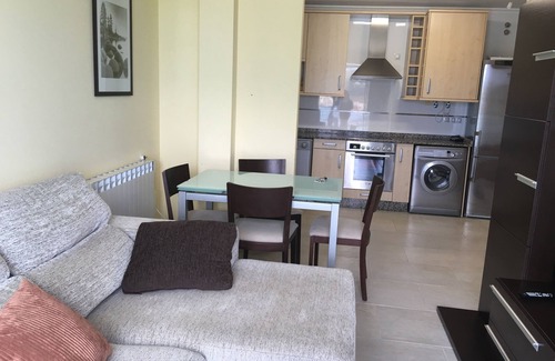 Porto de Espasante Apartment | Apartment on the ocean and the beach. .