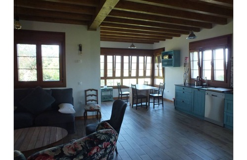 Canedo Apartment | Apart. Family with private garden pets allowed, 4 keys