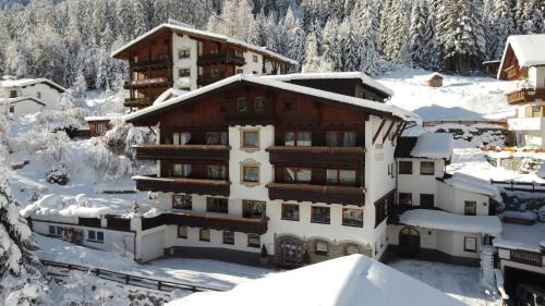 Feichten House | Apart - und Frühstückspension Jägerheim