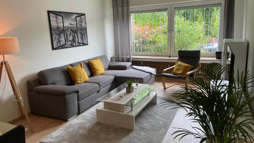 Hamm-Heessen Apartment | Apart70-Modern Design I Garden with Terrace I Smart TV I Free Parking I Free WiFi