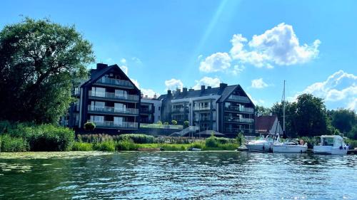 Ostroda Apartment | Apartament ŻURAW z widokiem na jezioro Drwęckie ROYAL APARTS OSTRÓDA