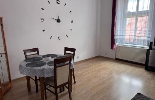 Zabkowice Slaskie Apartment | Apartament blisko Krzywej Wieży Dostęp za pomocą kodu