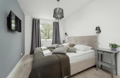 Psie Pole Apartment | Apartament Blisko Rzeki Tuż przy Porcie we Wrocławiu z Parkingiem by Noclegi Renters