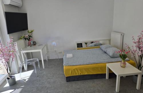 Lublin Apartment | Apartament C10 z ogródkiem