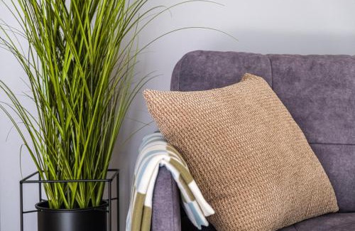 Jastarnia Apartment | Apartament Leśny Ogród - kompleks Wydma & Las - 200 m do Morza, widok na sosnowy las, leśny ogród o pow 160 m2, bezpłatny parking, faktura VAT, ochrona, plac zabaw, boisko wielofunkcyjne