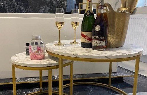 Gniezno Apartment | Apartament "Prezydencki" Centrum z dużą wanną dla Dwojga