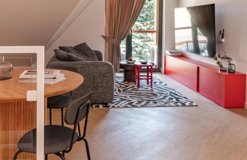 Nowy Targ Apartment | Apartament SZTOKHOLM - przestronny i stylowy apartament w centrum miasta, z prywatnym parkingiem