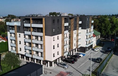 Czechowice-Dziedzice Apartment | Apartament Wesoła by Stay&Rest - nowoczesność w centrum z balkonem