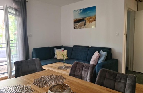 Miedzywodzie Apartment | Apartament w sosnowym lesie
