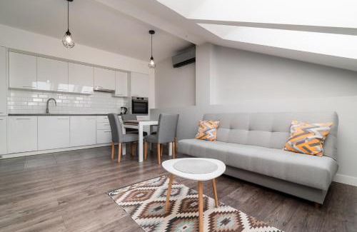 Plock Apartment | APARTAMENT WARSZAWSKA klimatyzacja zamknięte osiedle parking