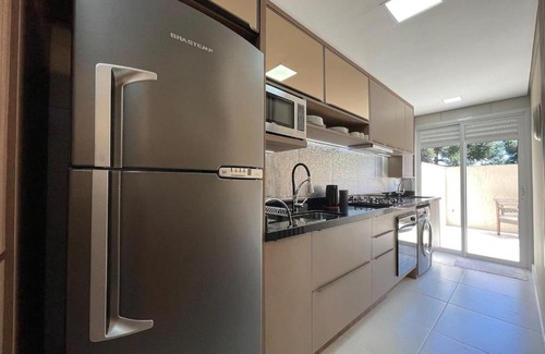 Quinta da Serra Apartment | Apartamento 2 dorm e VARANDA a 3 QD RUA COBERTA