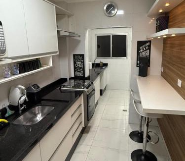 Jardim Belmar Apartment | Apartamento aconchegante em Guarujá com 3 quartos